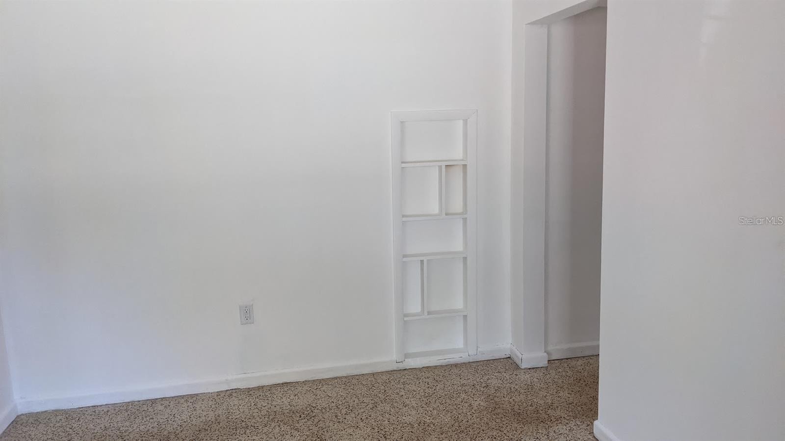2104 PALM TER