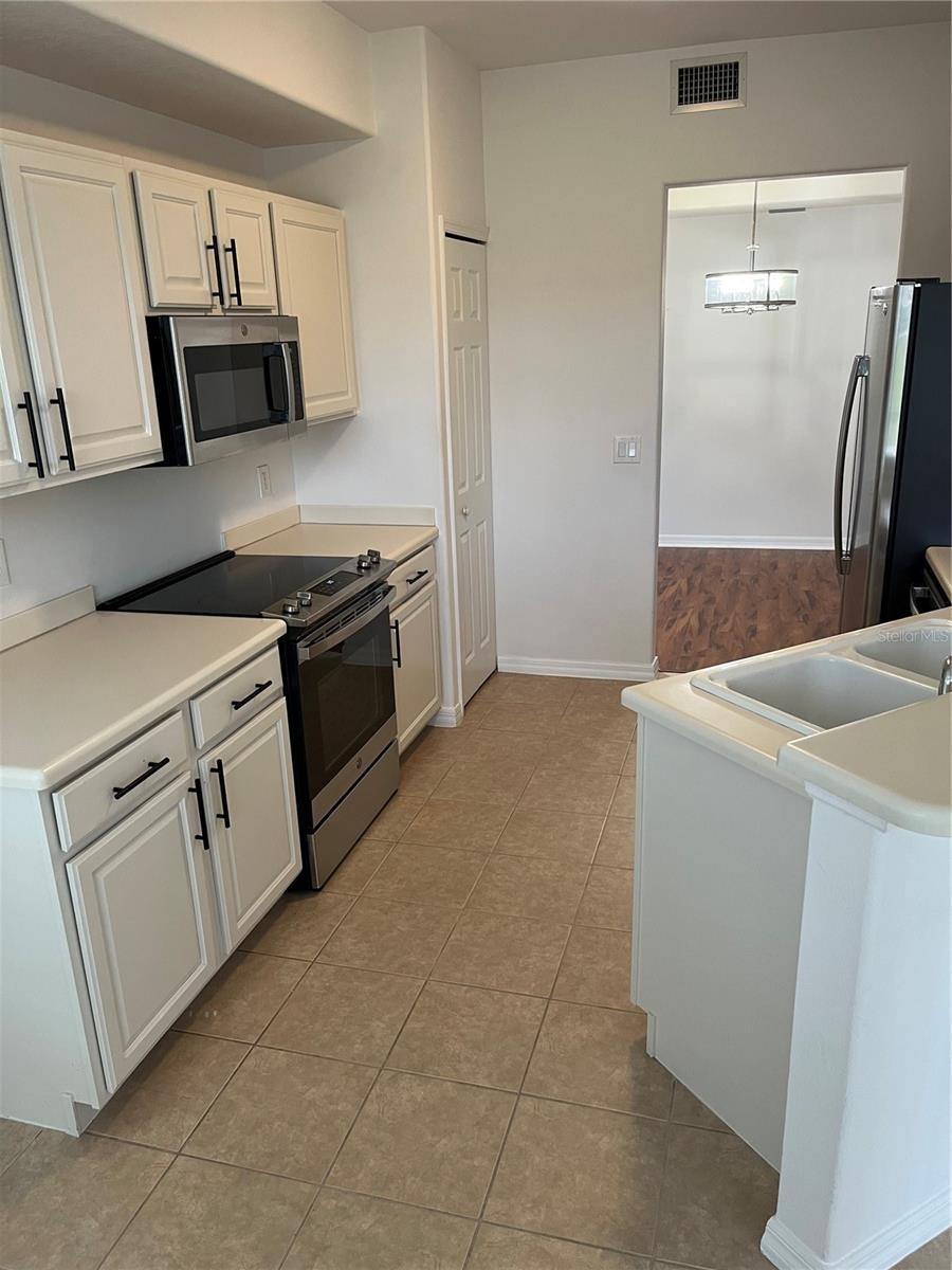 7046 PROSPERITY CIR #902