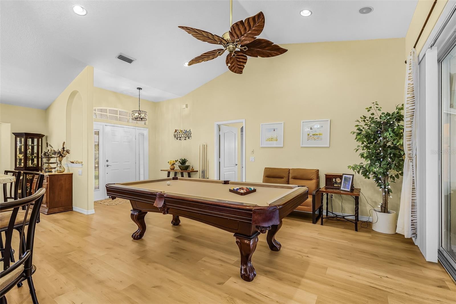 4240 FERNWAY DR