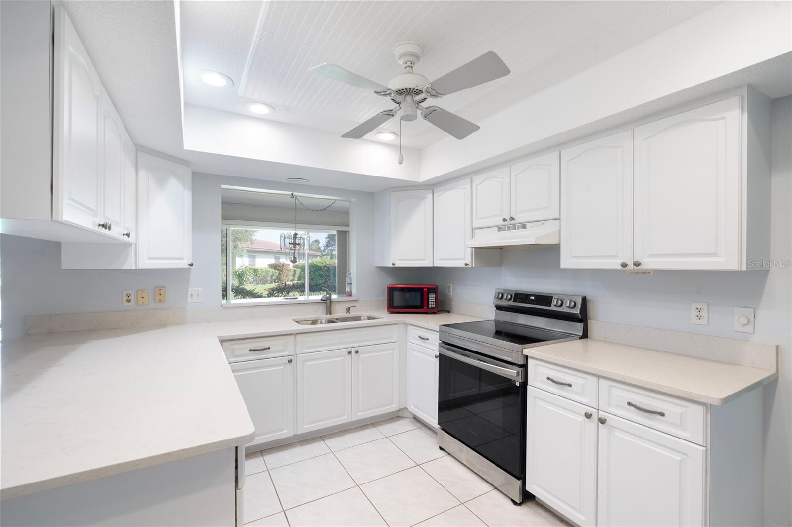 883 SHAMROCK BLVD #9