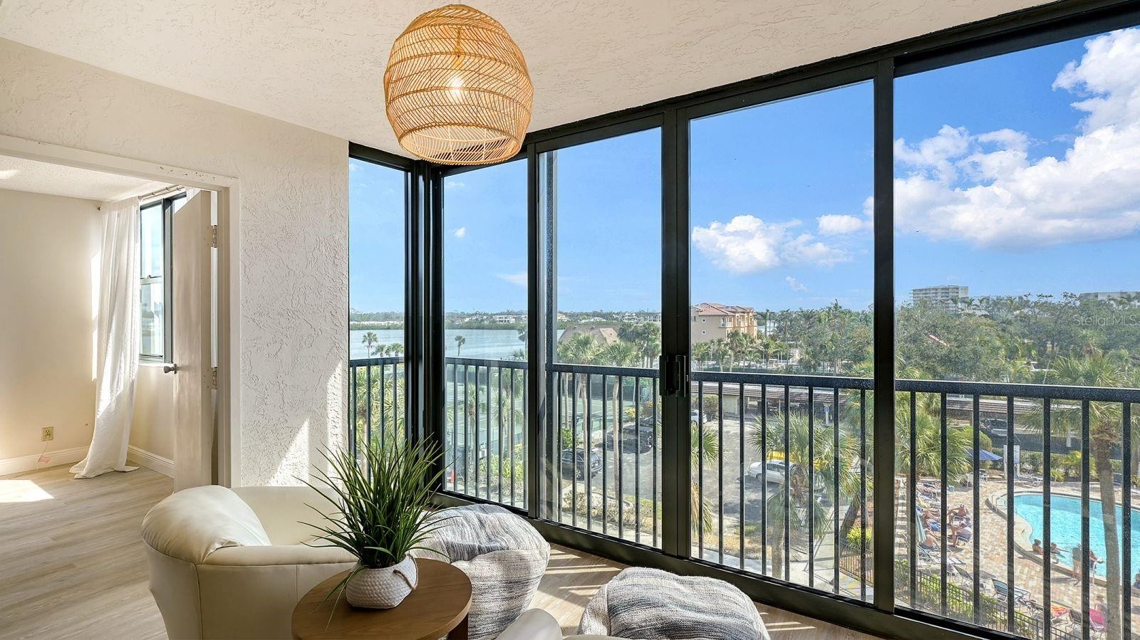 5855 MIDNIGHT PASS RD #404