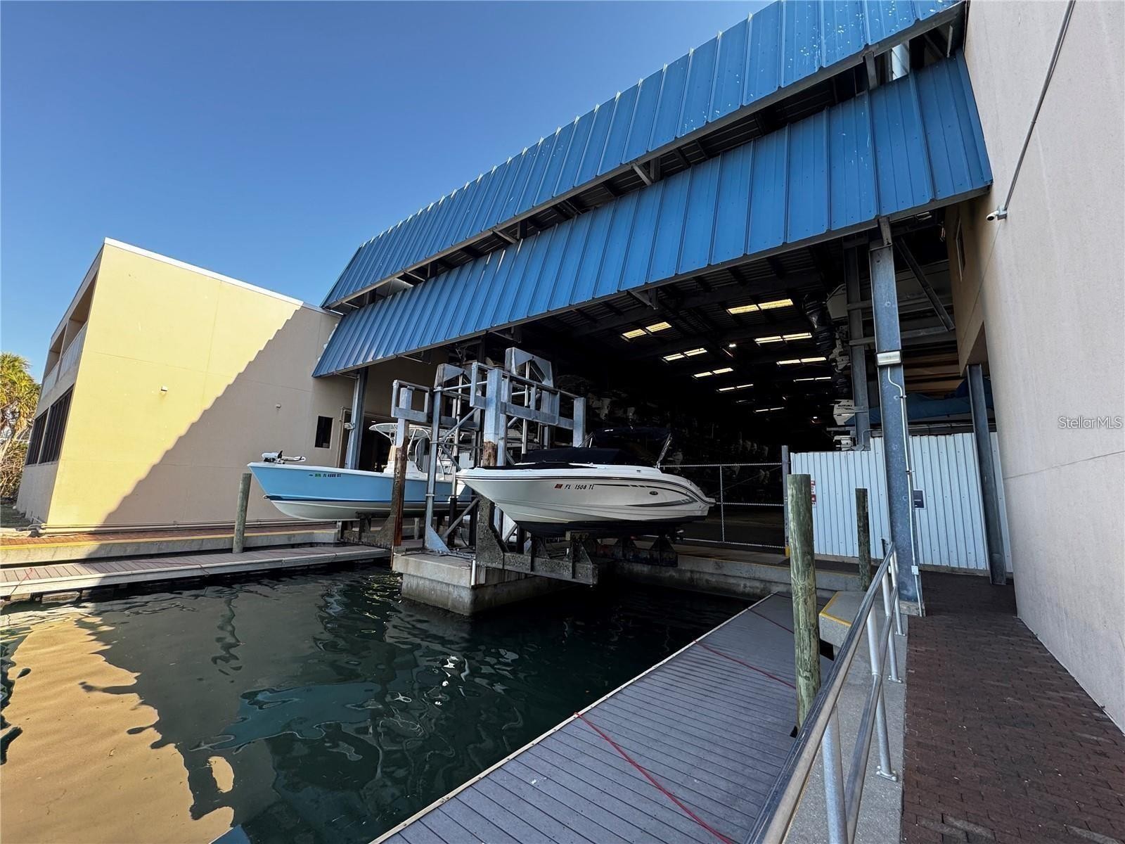 408 GULF OF MEXICO DR #2207