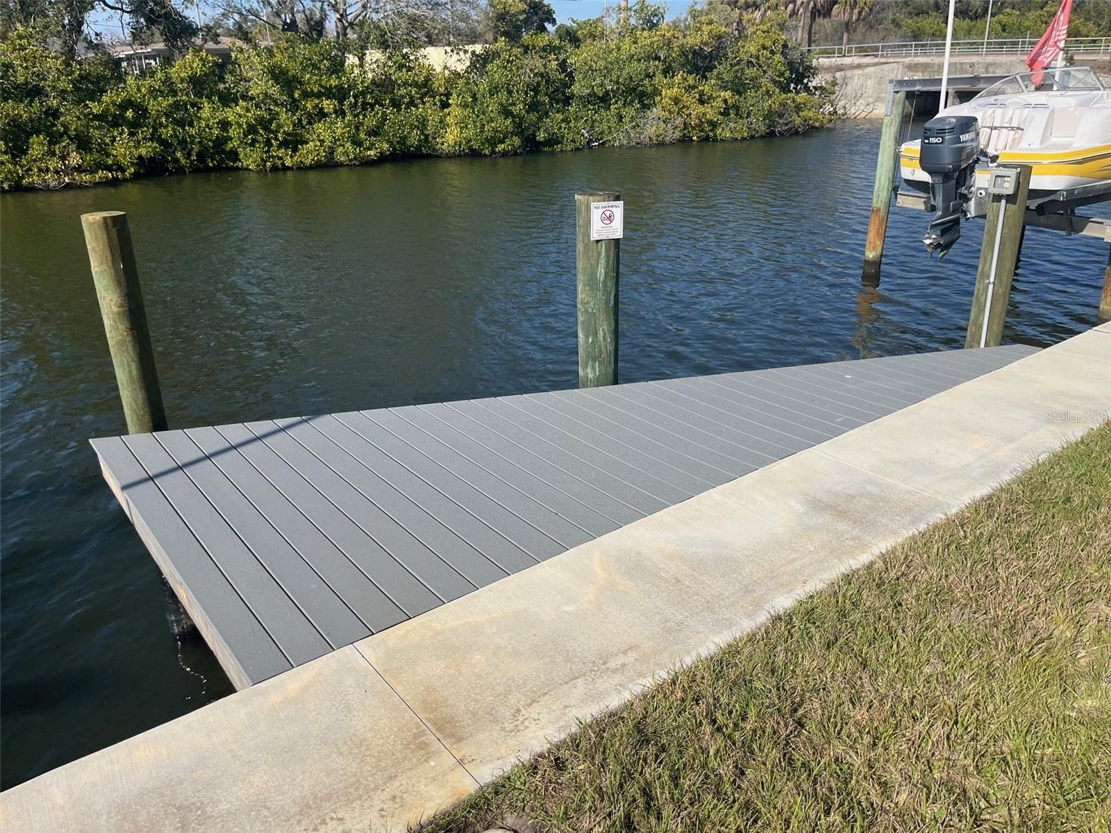 150 ENGLEWOOD ISLES PKWY #304