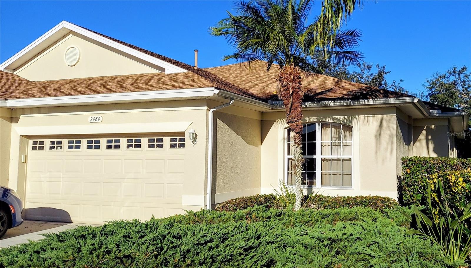 2484 MAGNOLIA CIR