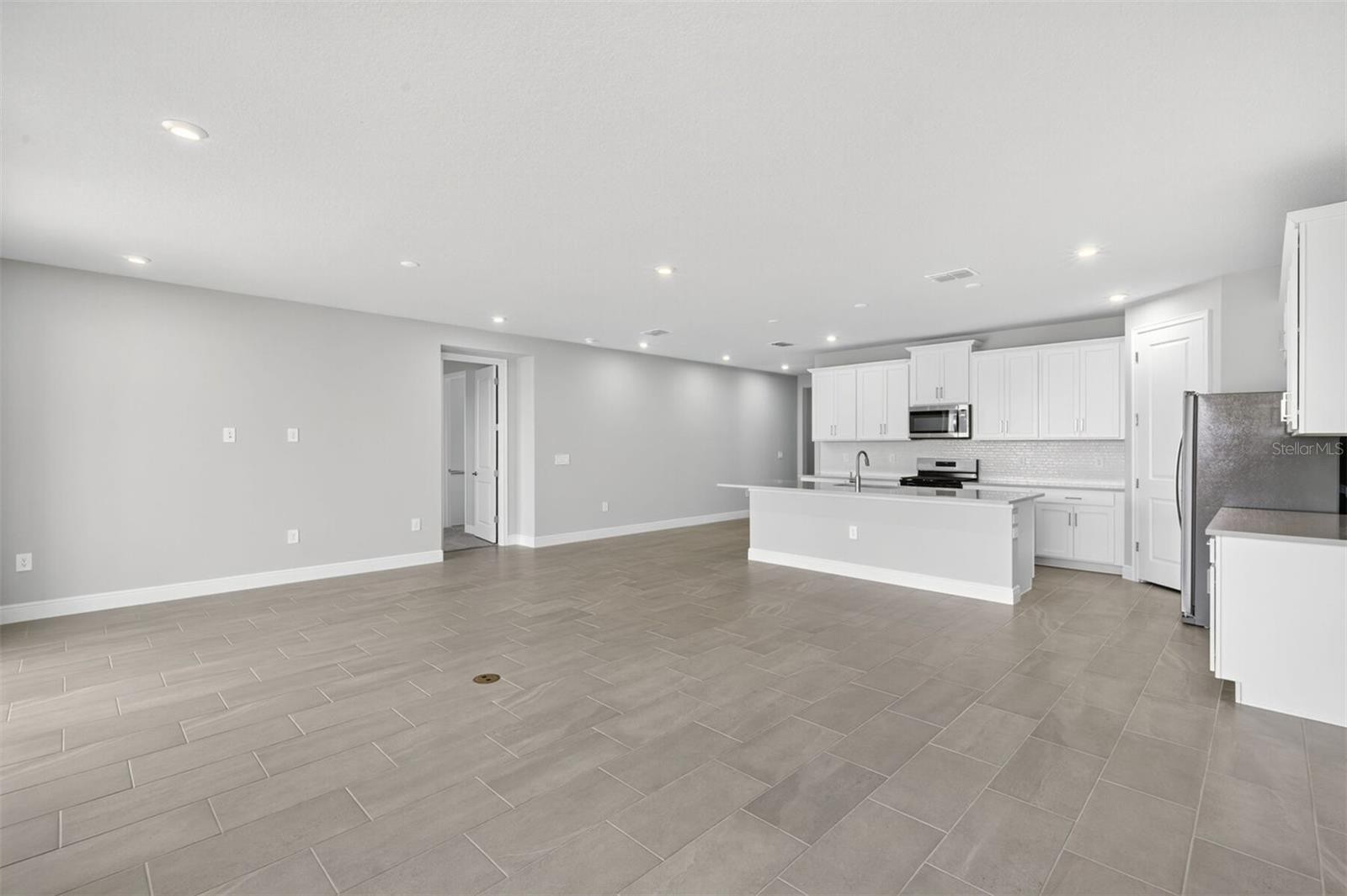 11830 STARBRIGHT PATH