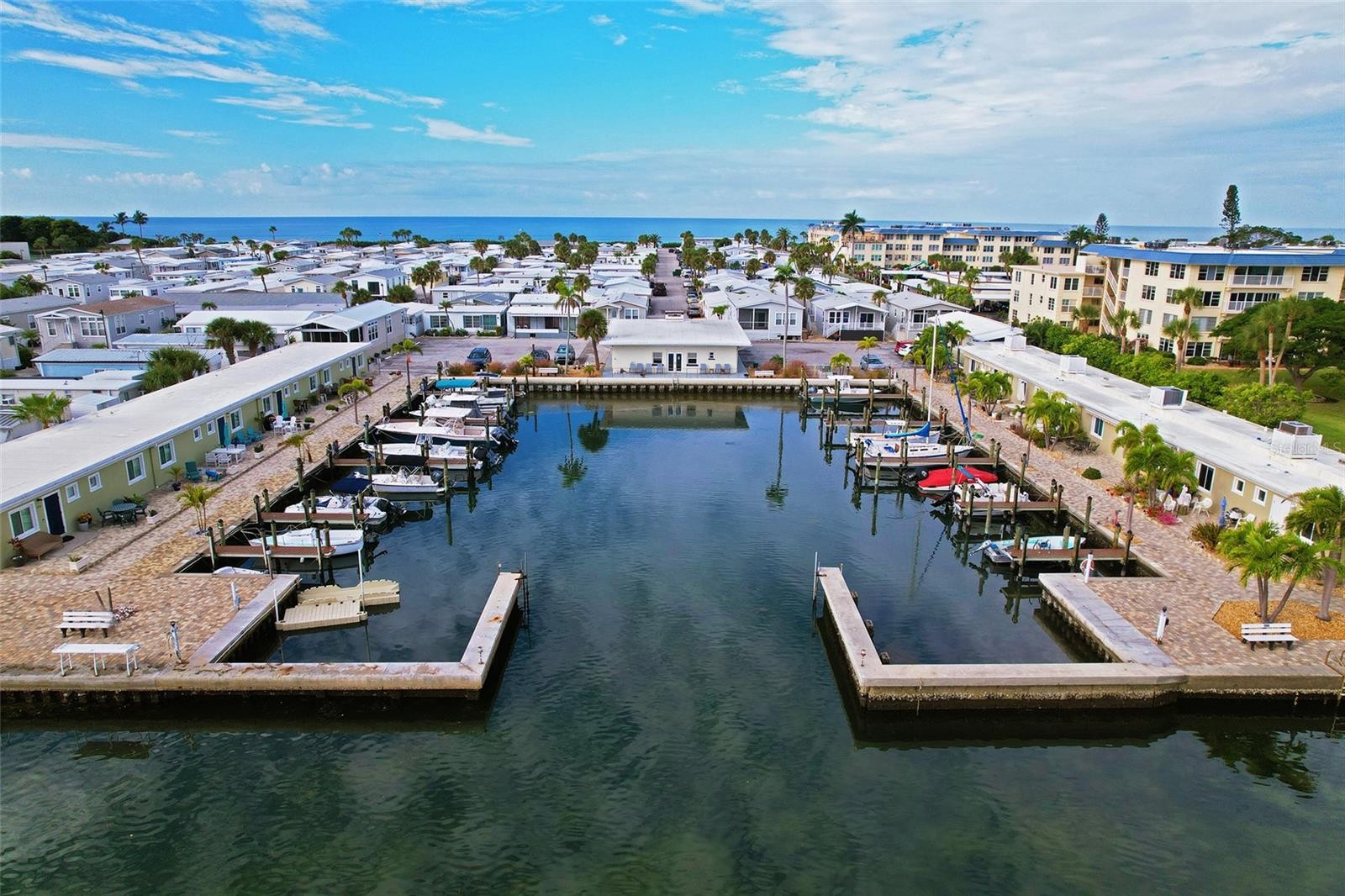 106 TWIN SHORES BLVD