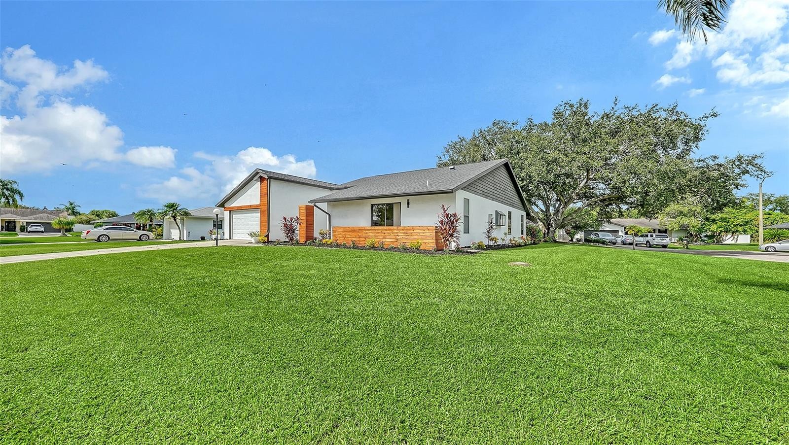5744 AUGUSTA CIR