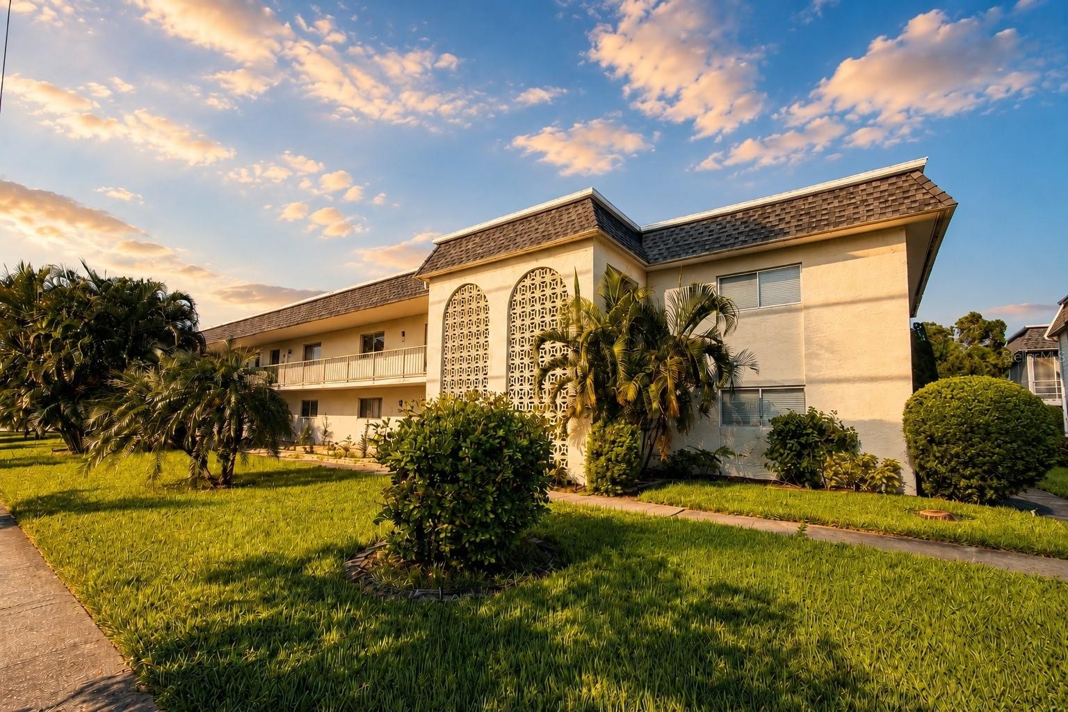 3500 BENEVA RD #306