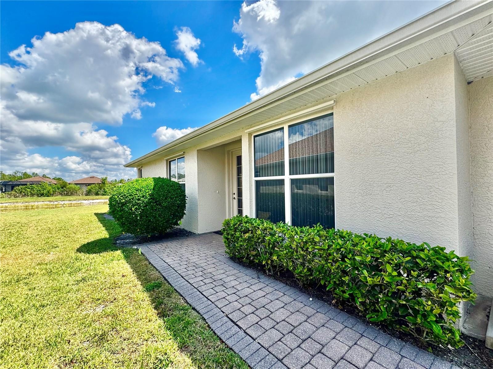 1953 SCARLETT AVE