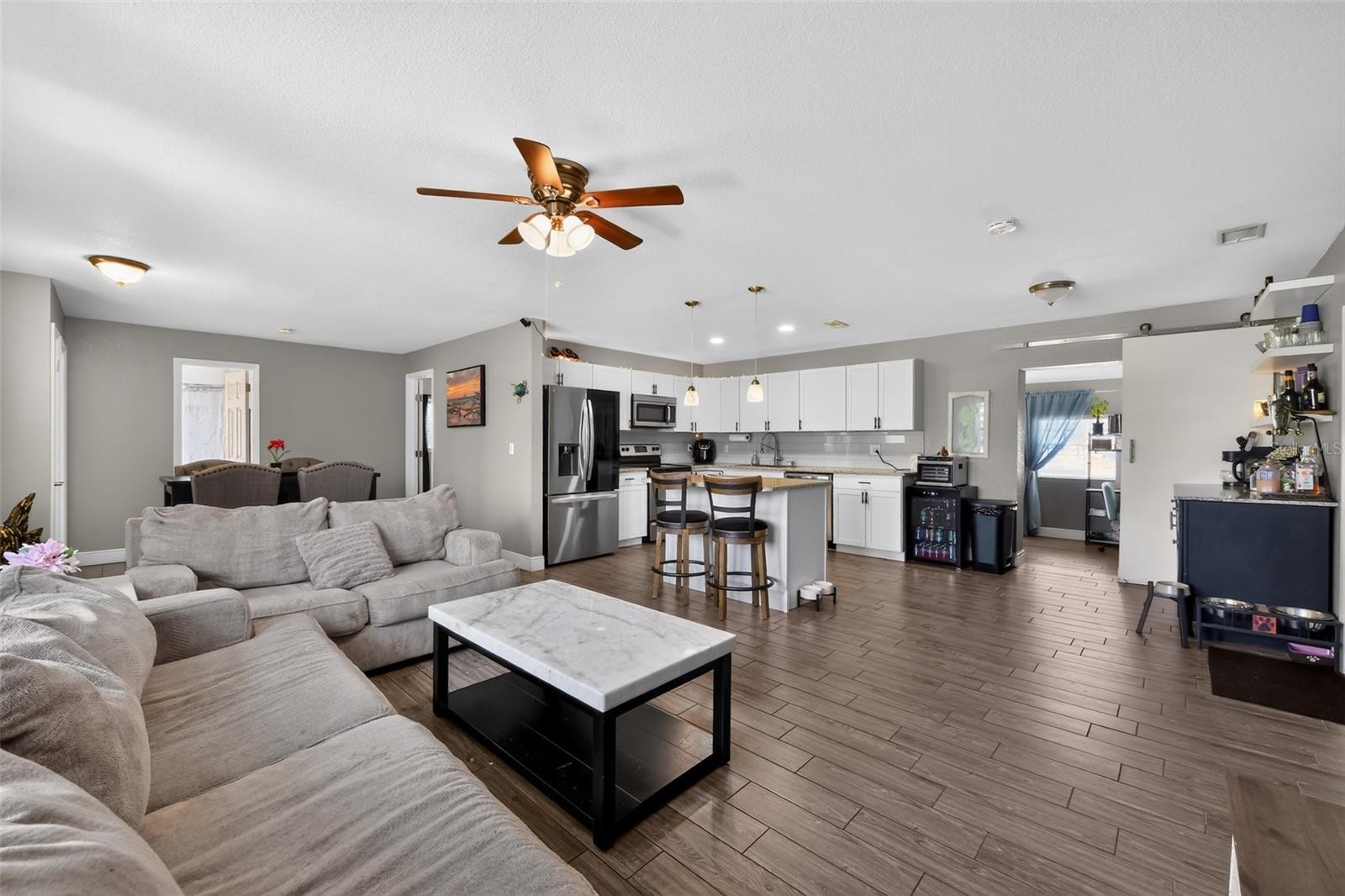 2815 SOUTHERN PKWY W