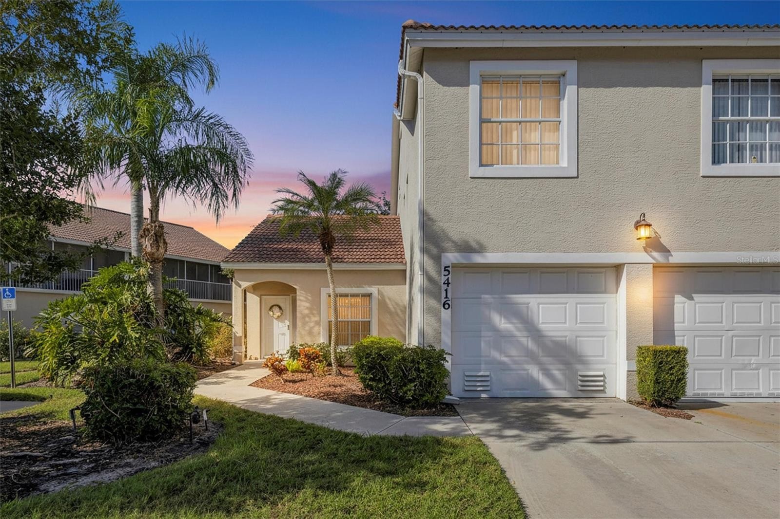 5416 STONEYBROOK LN #5416