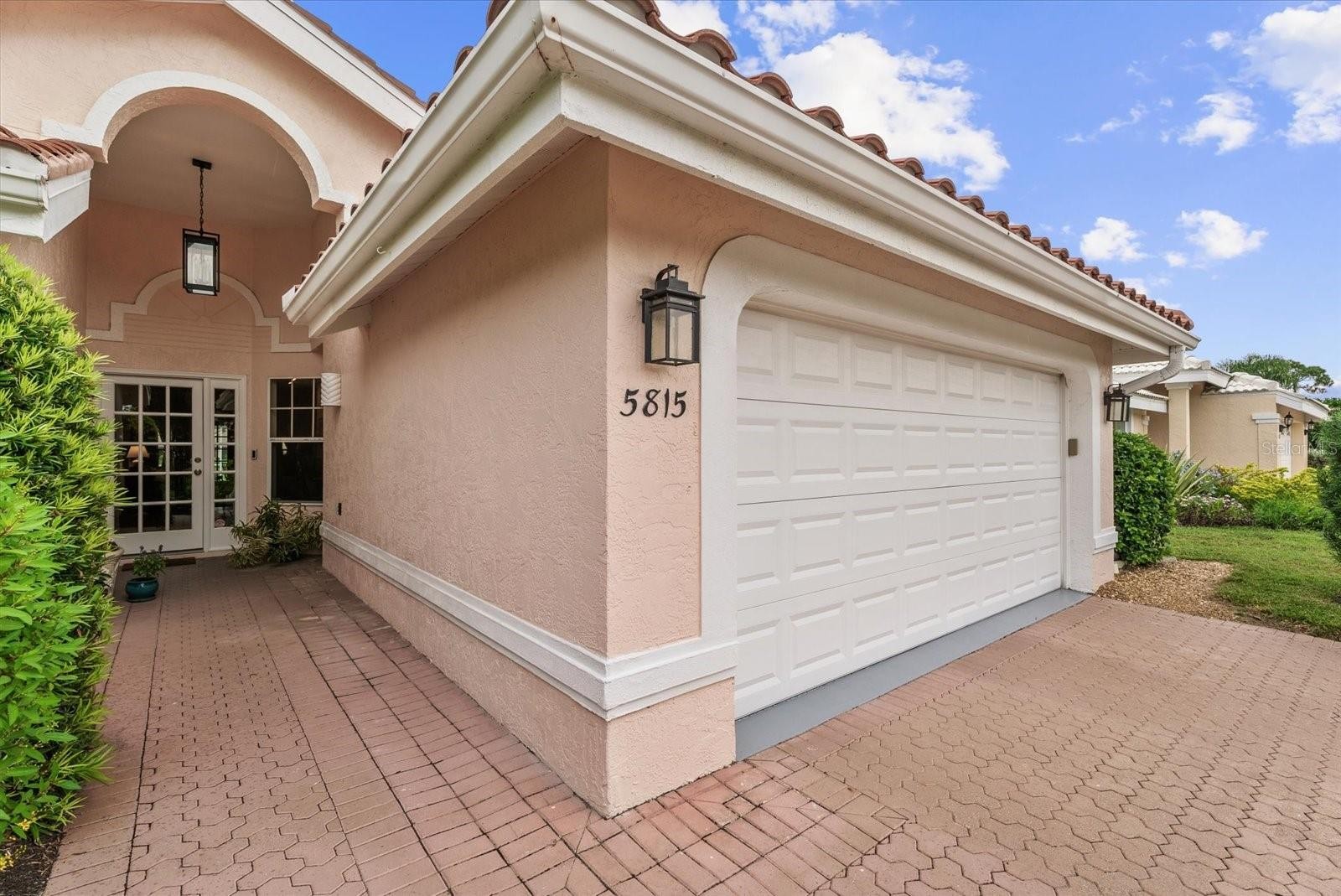 5815 FAIRWOODS CIR