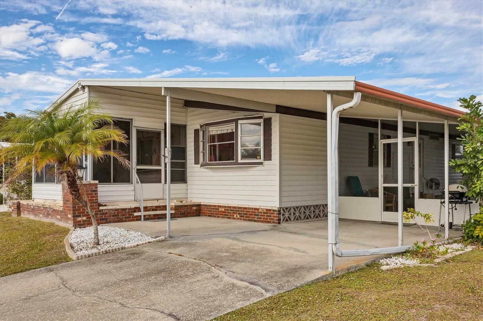 24 S EASTER ISLAND CIR