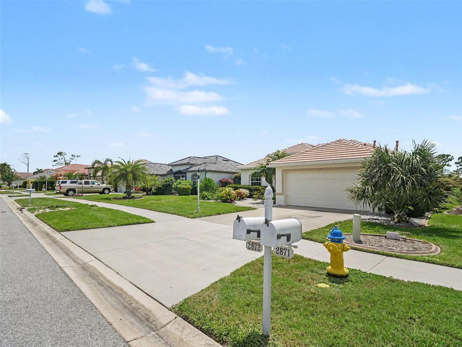 2885 ROYAL PALM DR