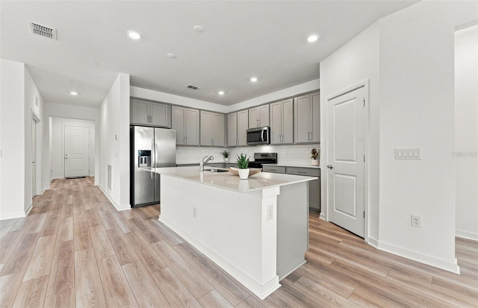 10045 TRELLIS VINE WAY