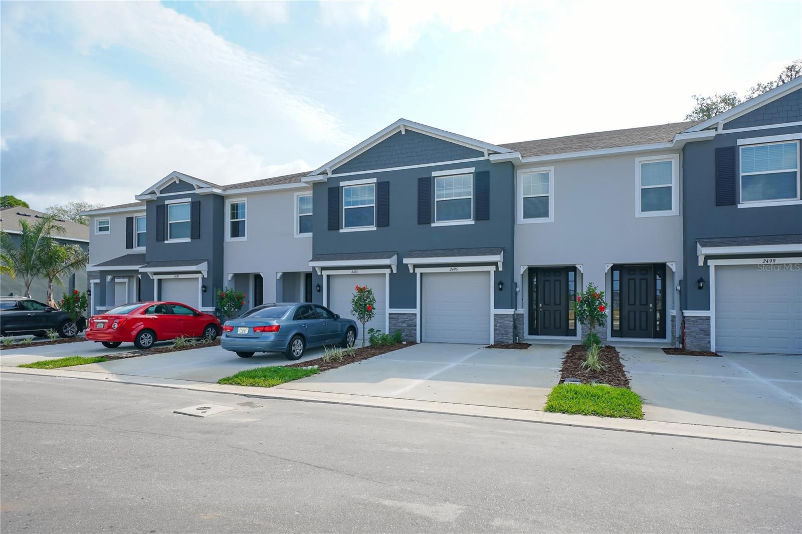 2495 MIDNIGHT PEARL DR