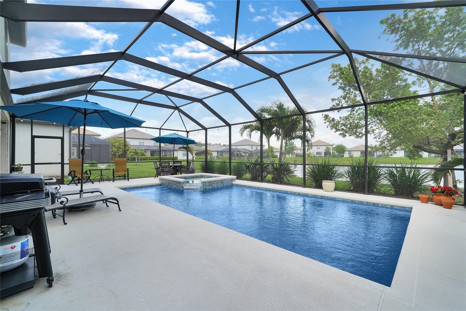 517 MIMOSA CT