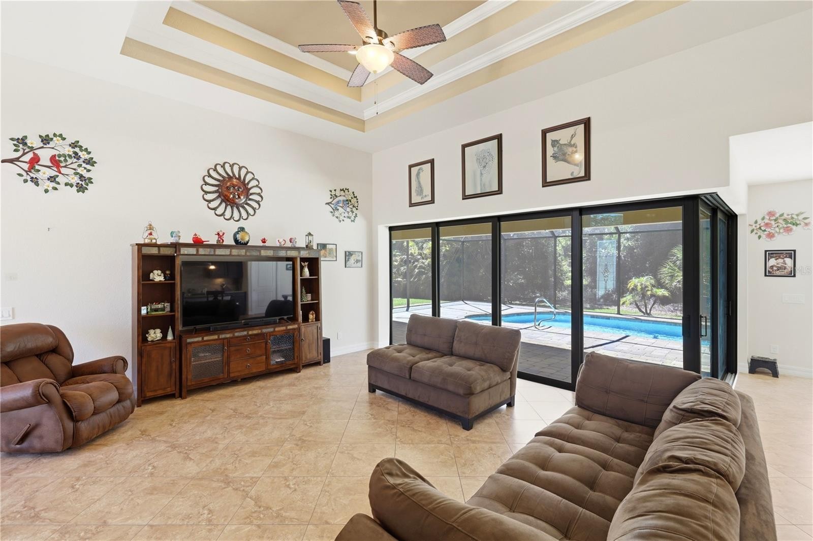 2285 NORDENDALE BLVD