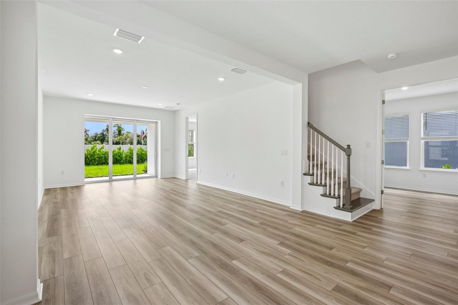 7012 FOXBORO WAY