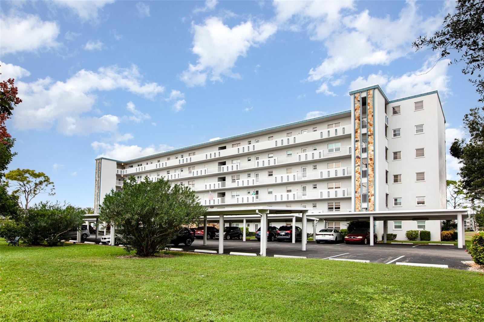 4240 IRONWOOD CIR #601A-A