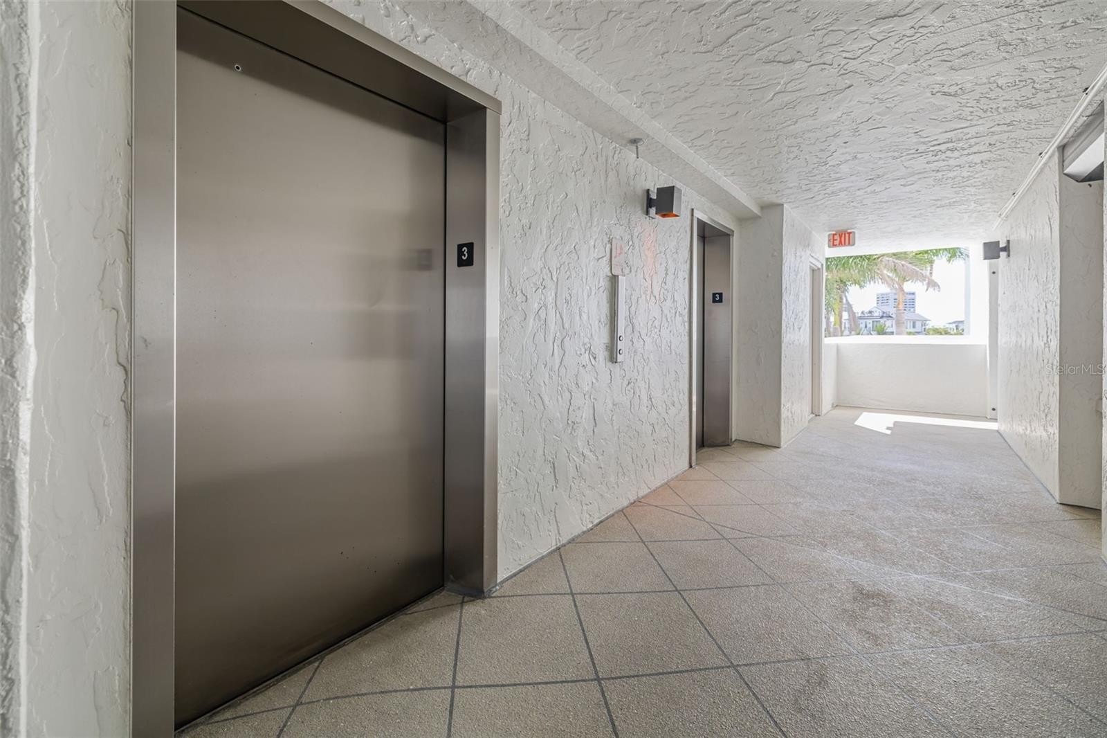 19 WHISPERING SANDS DR #201