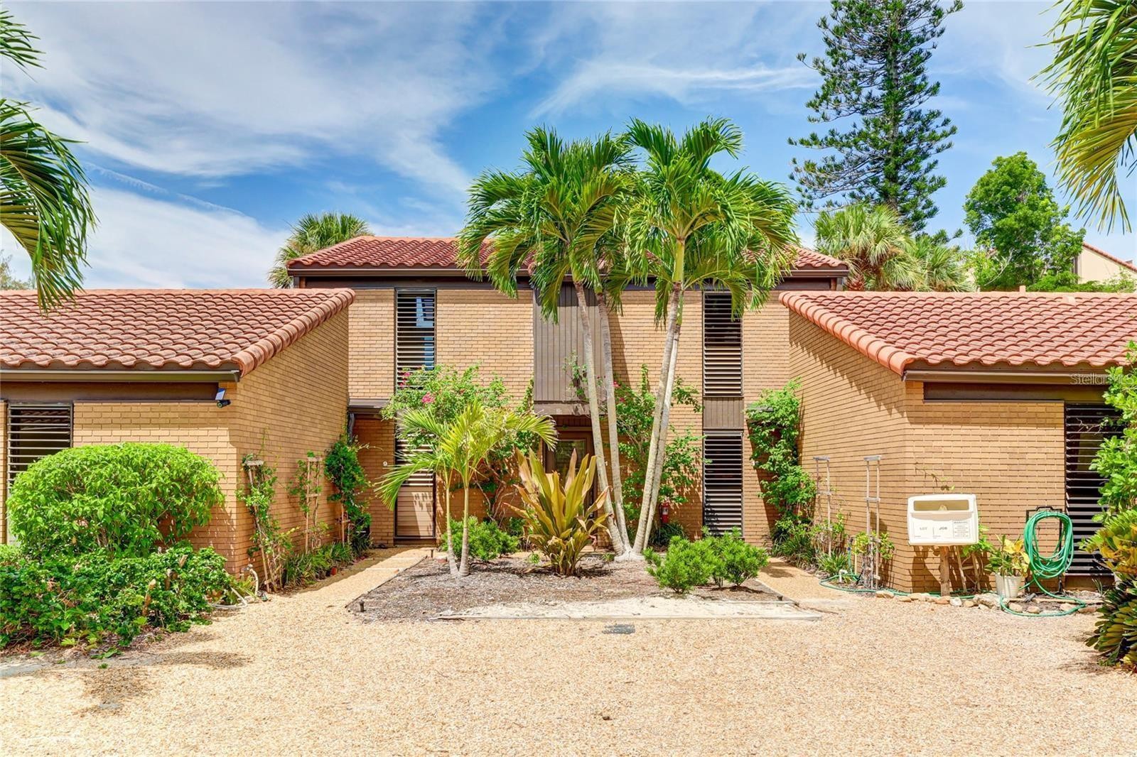 11 SANDY COVE RD #8F