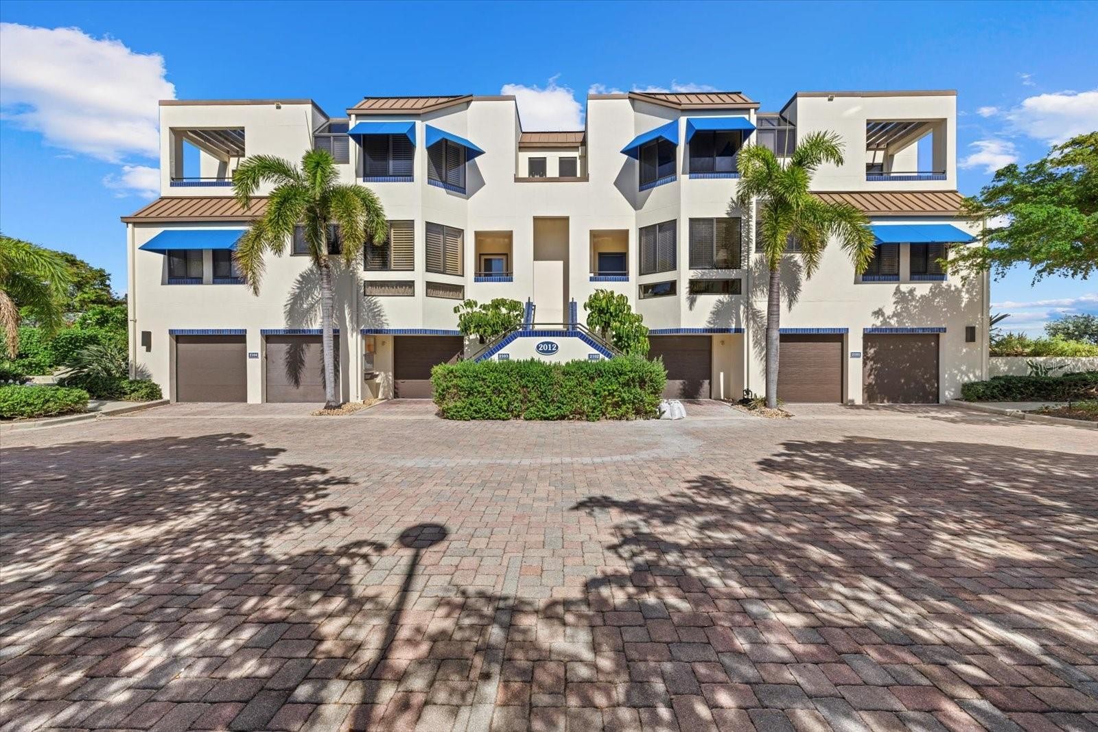 2012 HARBOURSIDE DR #2104