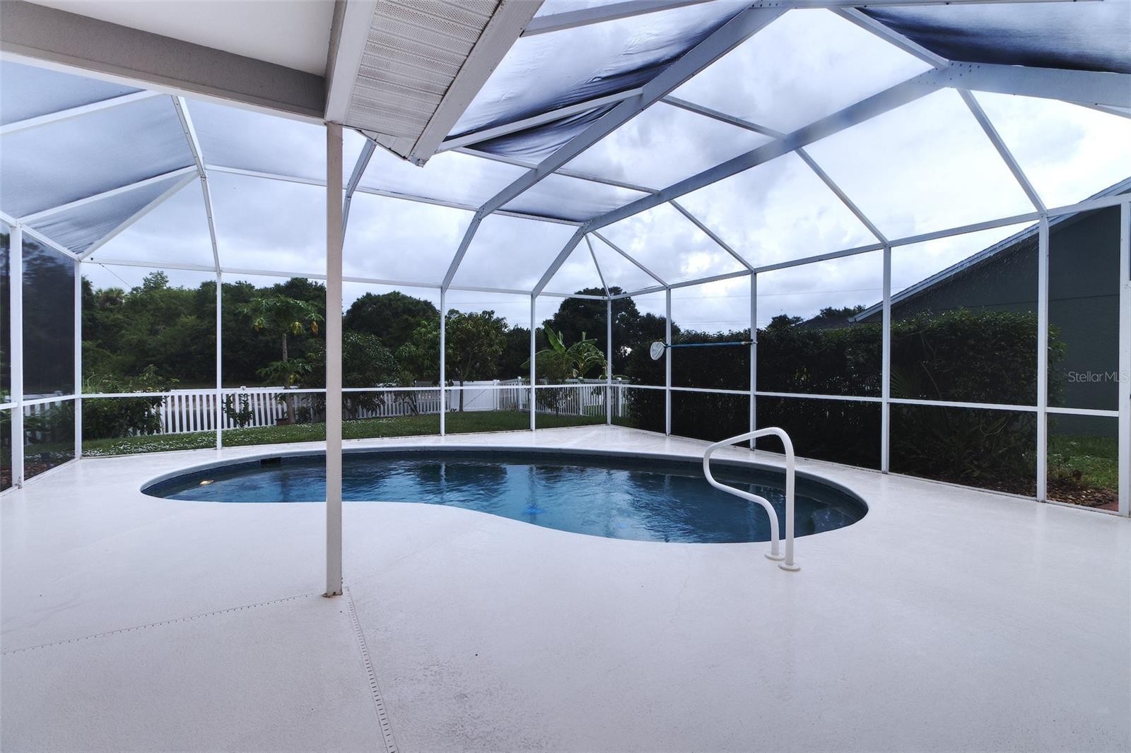 6734 60TH STREET CIR E