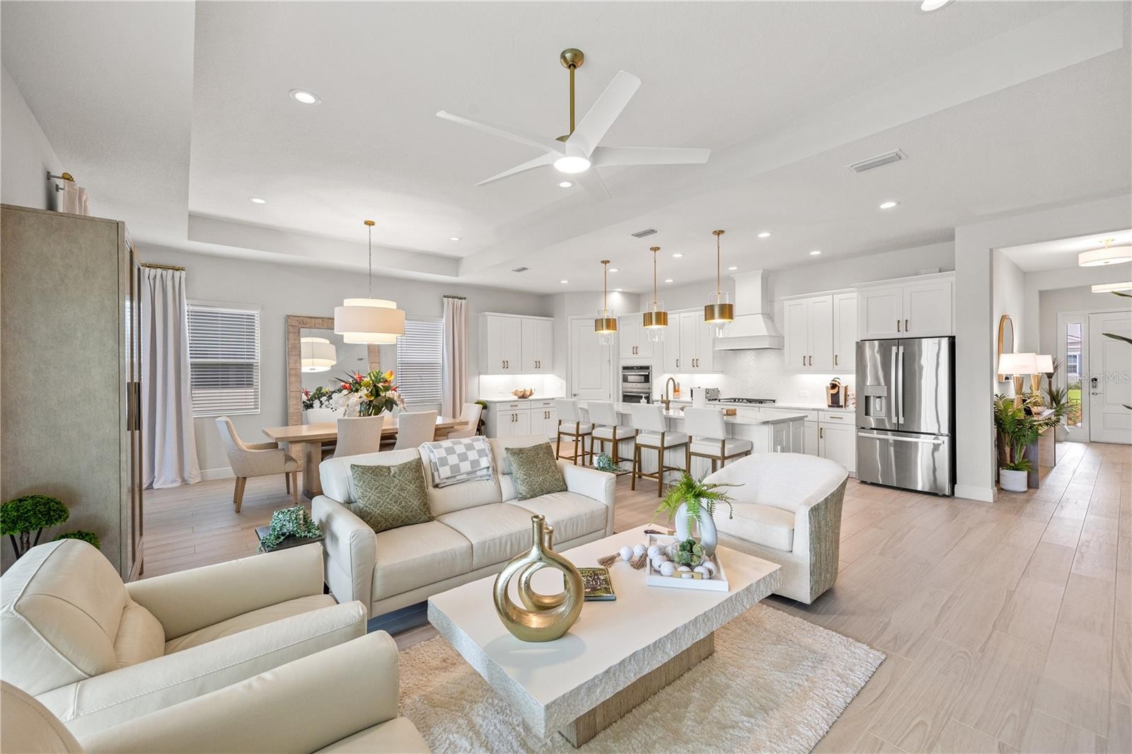 10125 CRYSTAL ISLES CIR