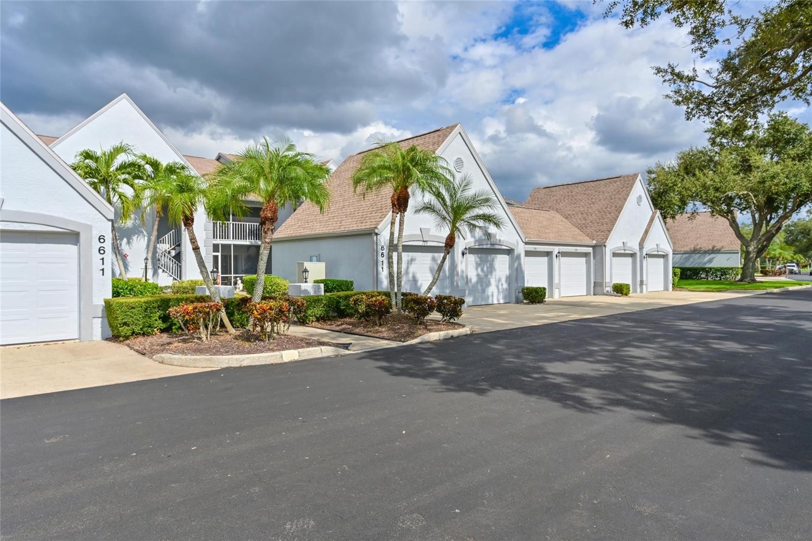 6611 STONE RIVER RD #106