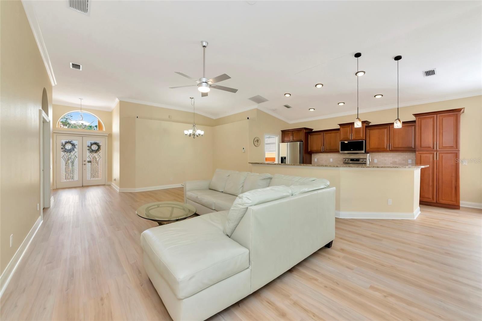 8408 WHISPERING WOODS CT