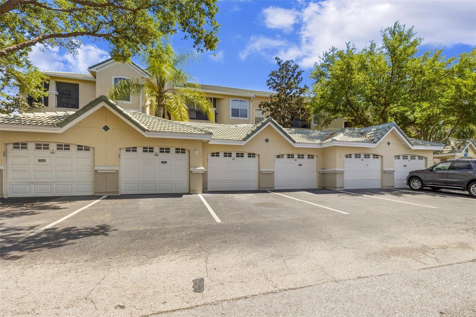 5180 NORTHRIDGE RD #110