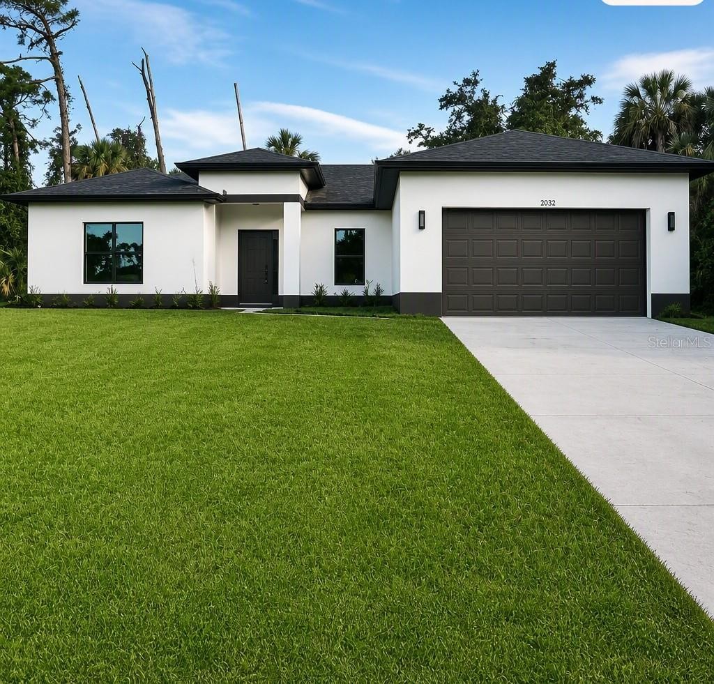 2032 ROSCOE LN