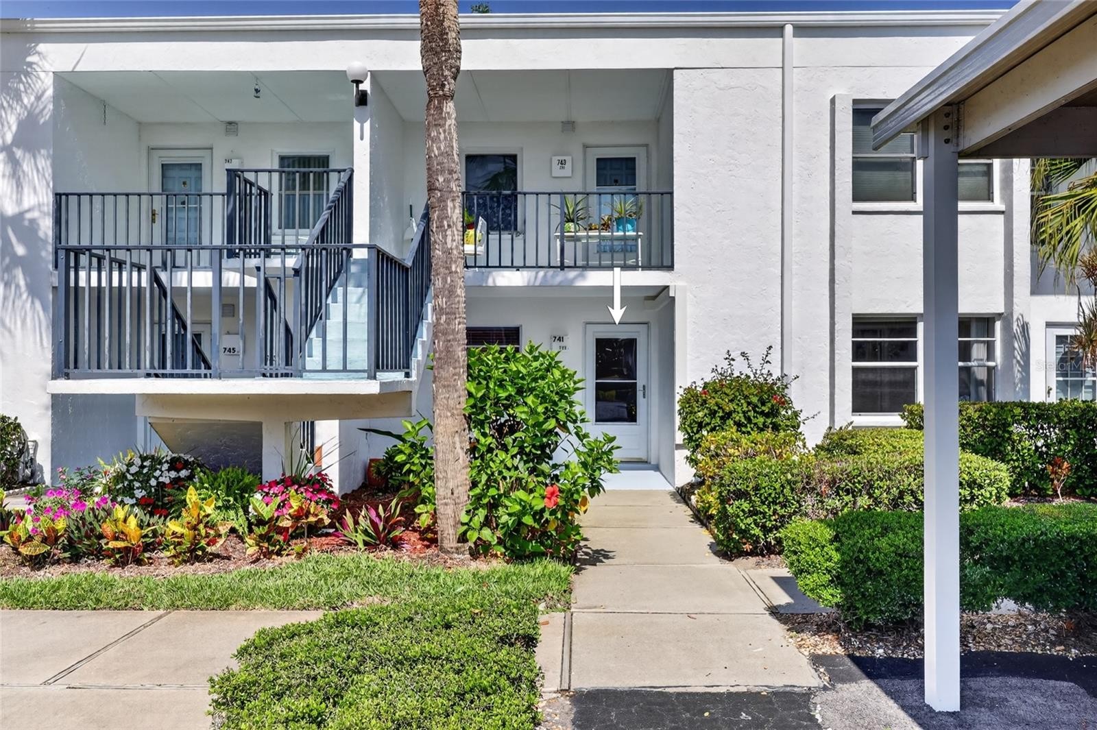 741 CAPRI ISLES BLVD #111