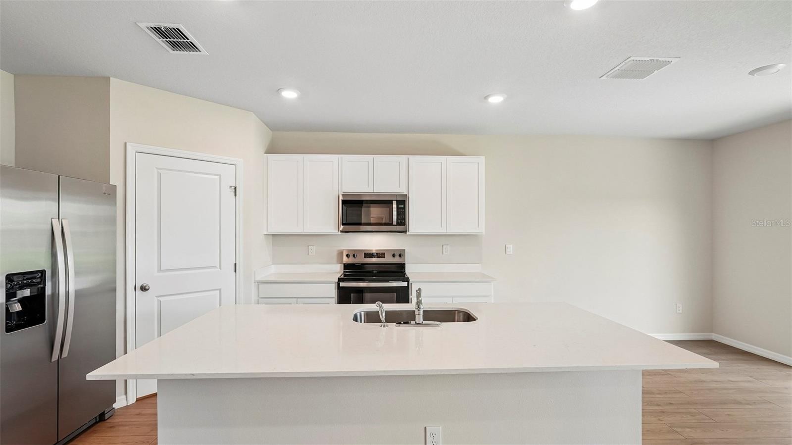 2944 FISHERY CT
