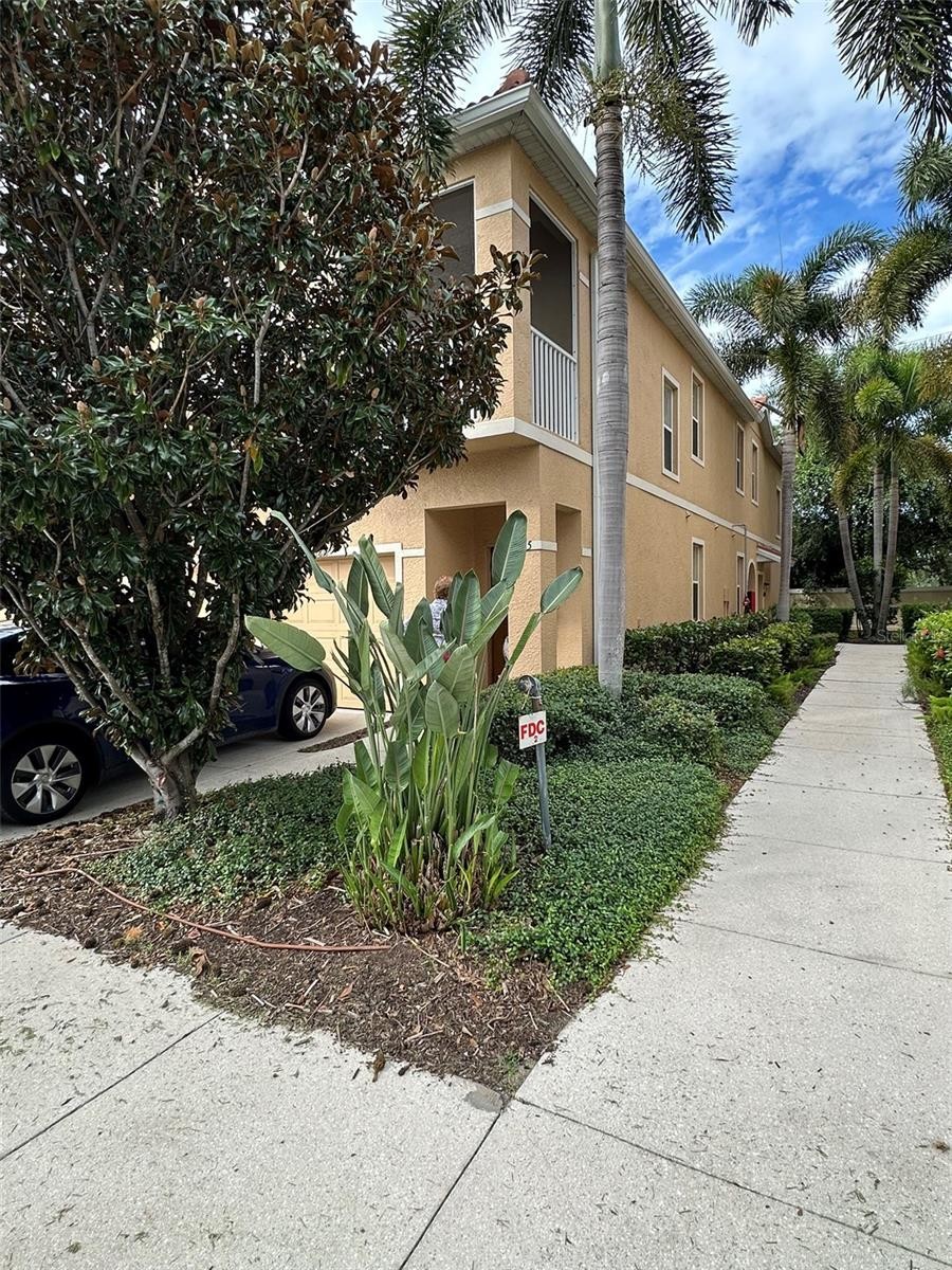 3815 PARKRIDGE CIR #2-203