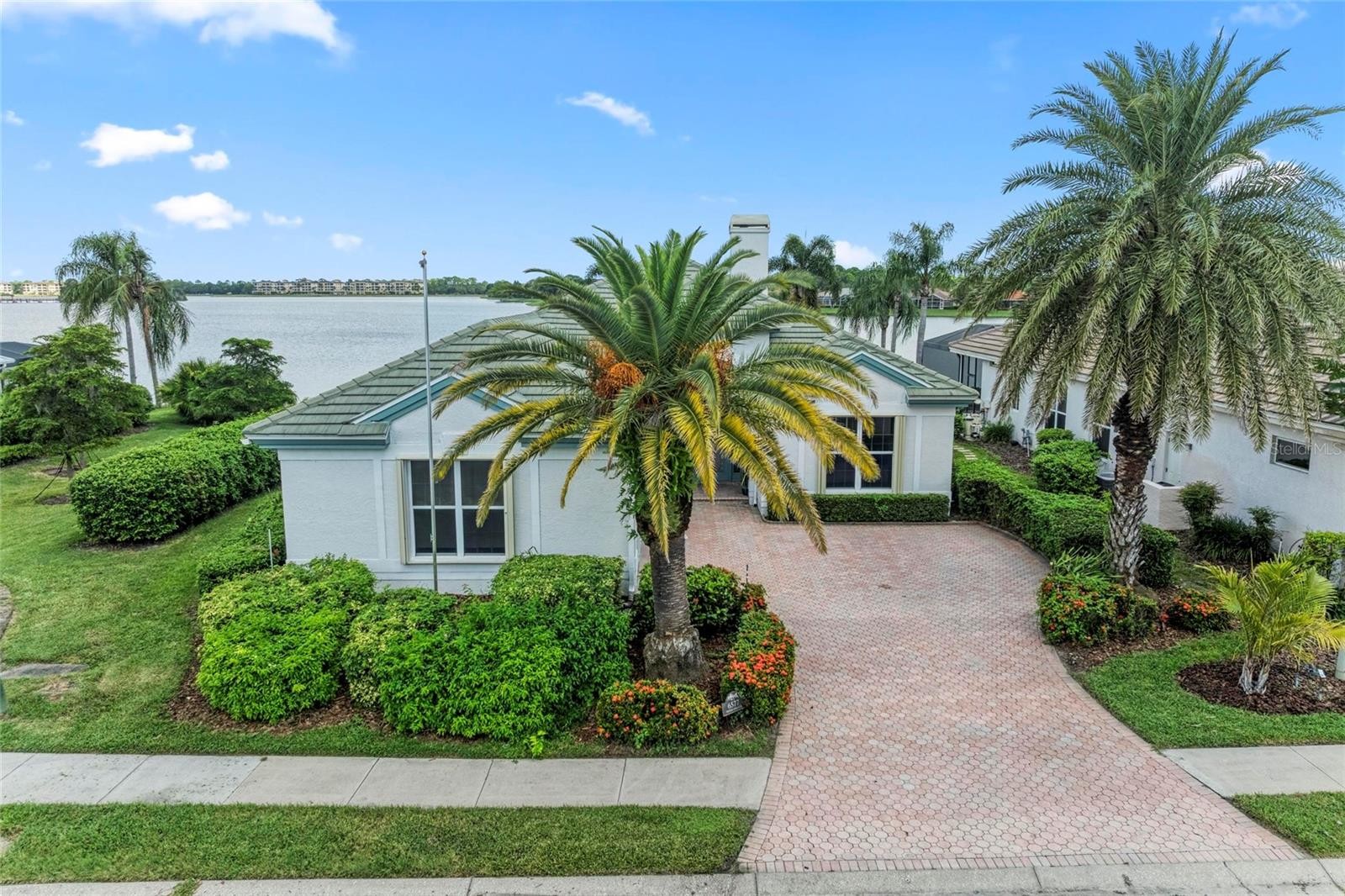 6577 WATERS EDGE WAY