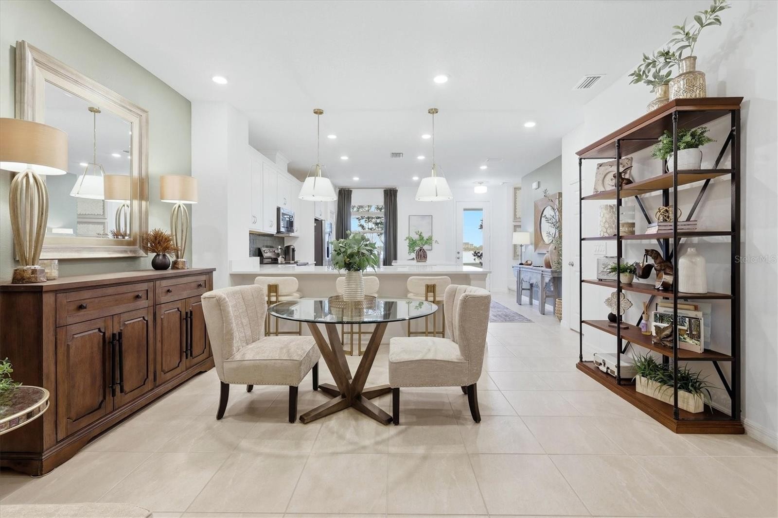 7392 CABIN LN