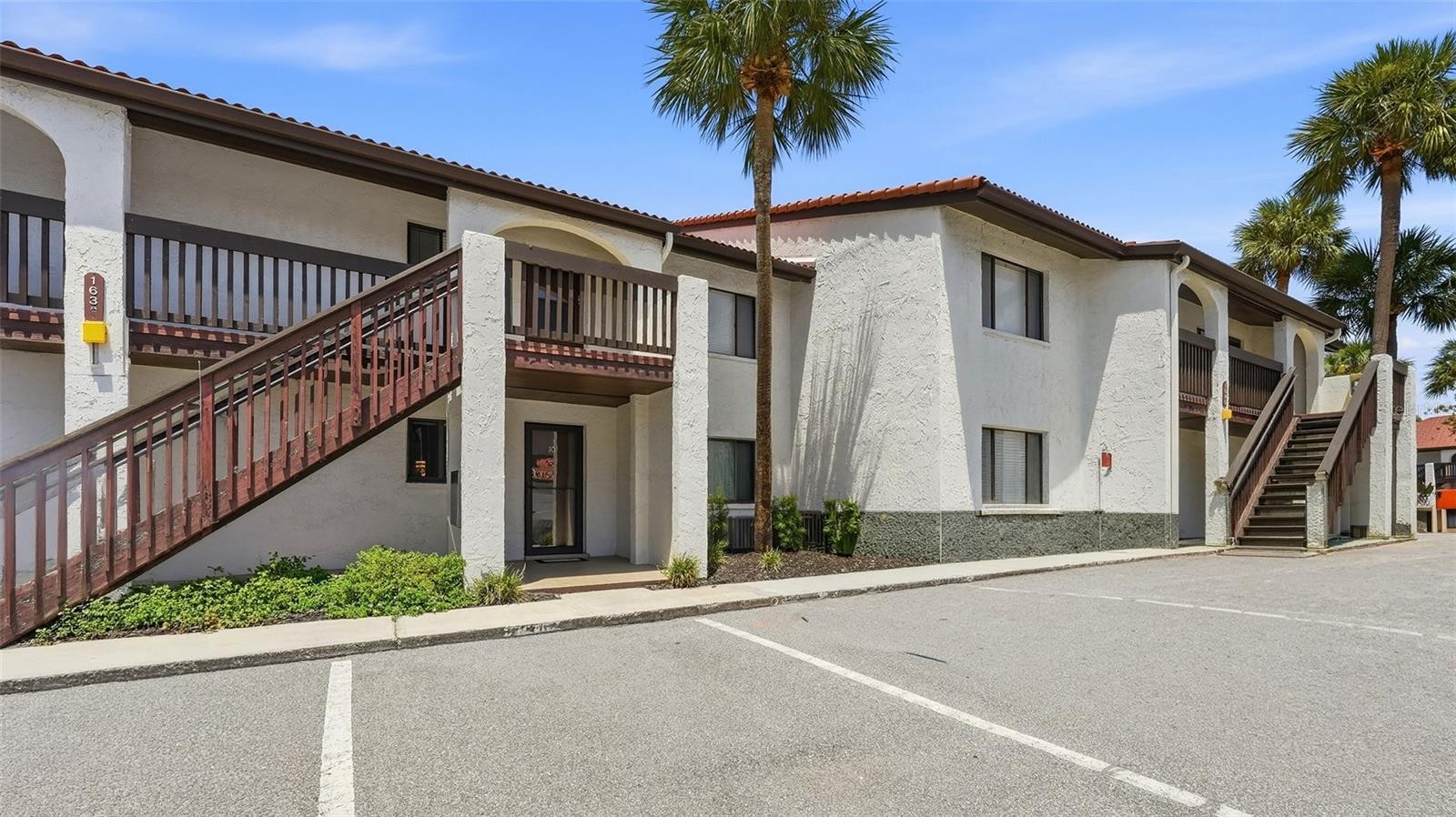1638 STICKNEY POINT RD #38-102
