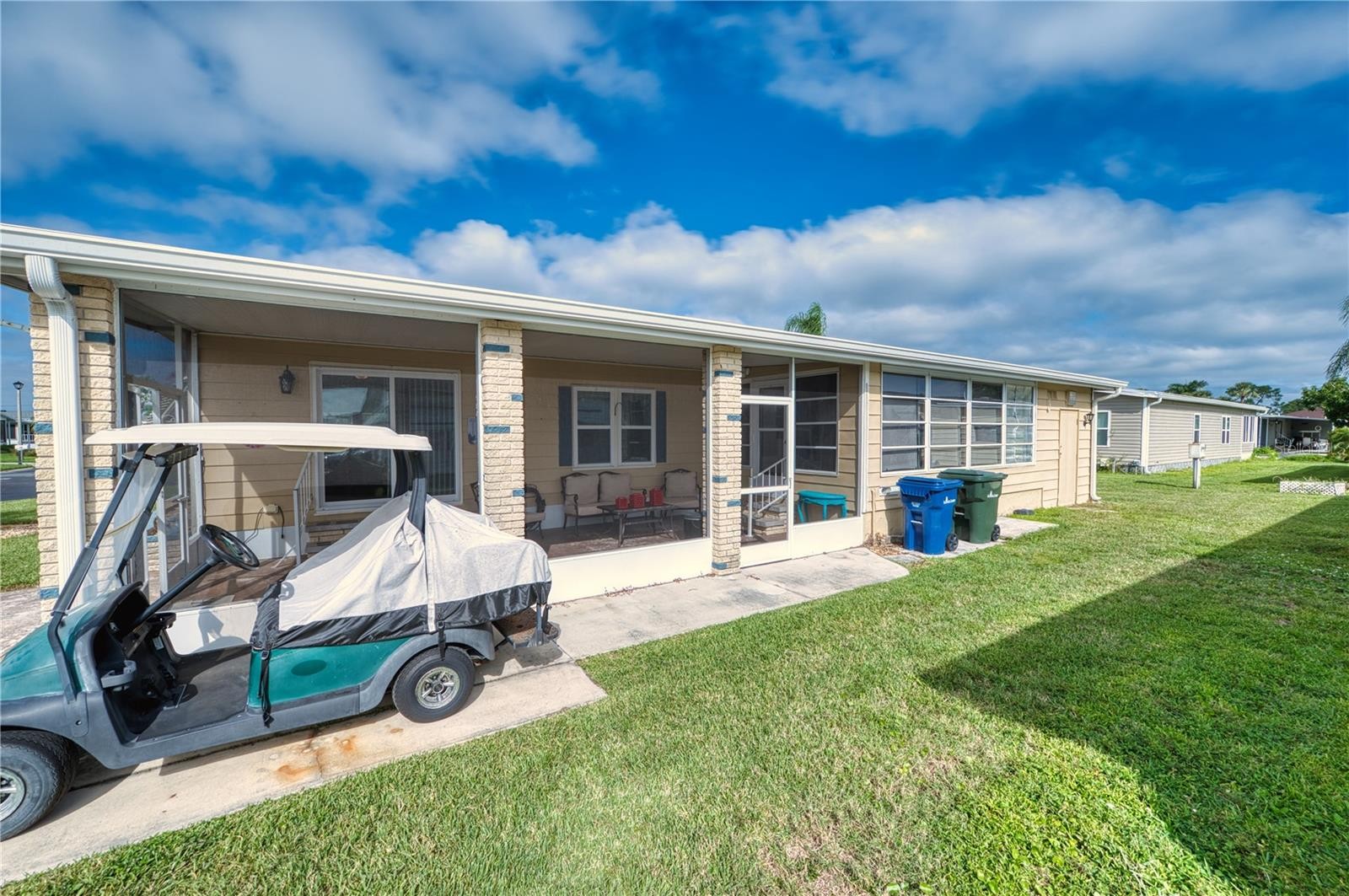 273 CAPTAINS CT