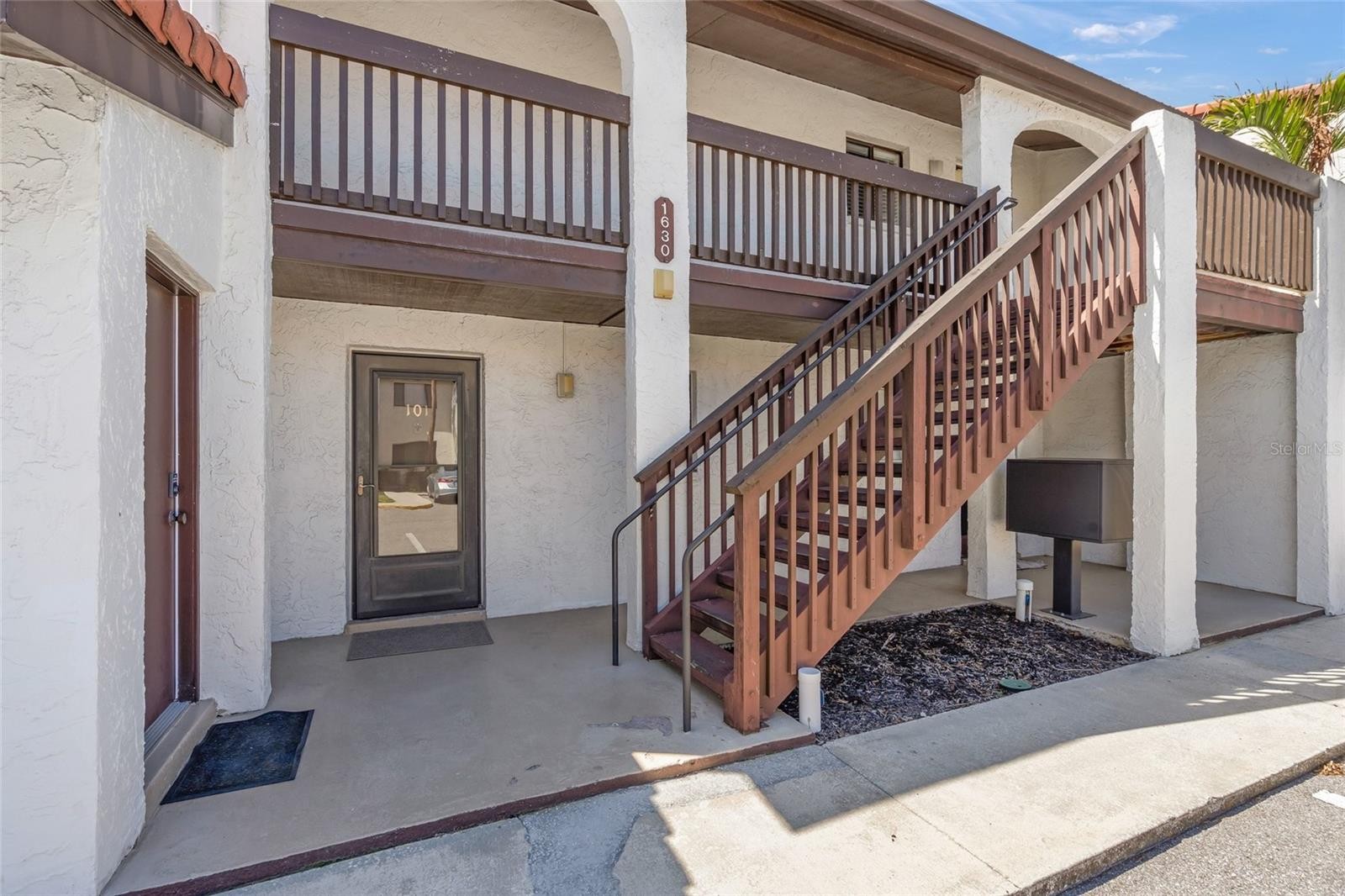 1630 STICKNEY POINT RD #101