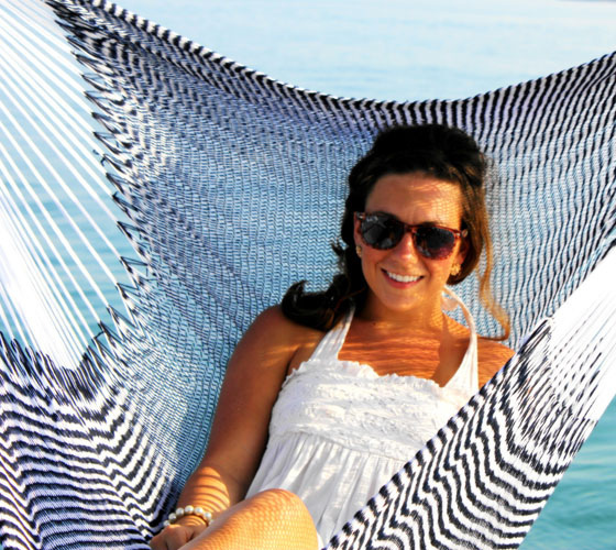 hammock-chair-blue-white-yellow-leaf-sailboat