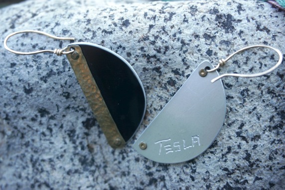 Crash-earrings-tesla