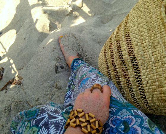 Ecofashion-nomads-on-beach