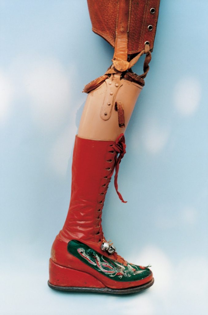 Frida-Kahlo-prosthetic-leg