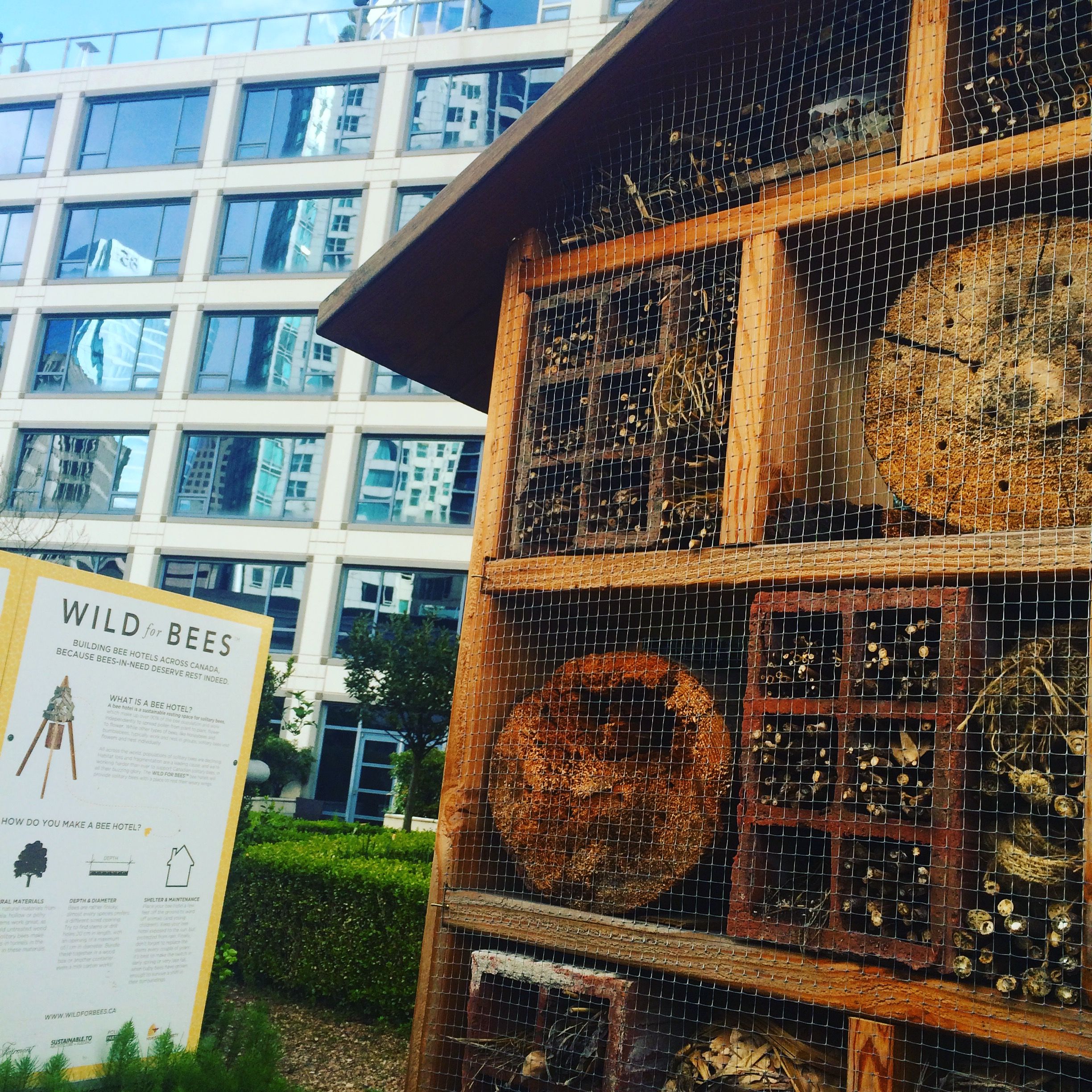 Fairmont-Vancouver-Bee-House