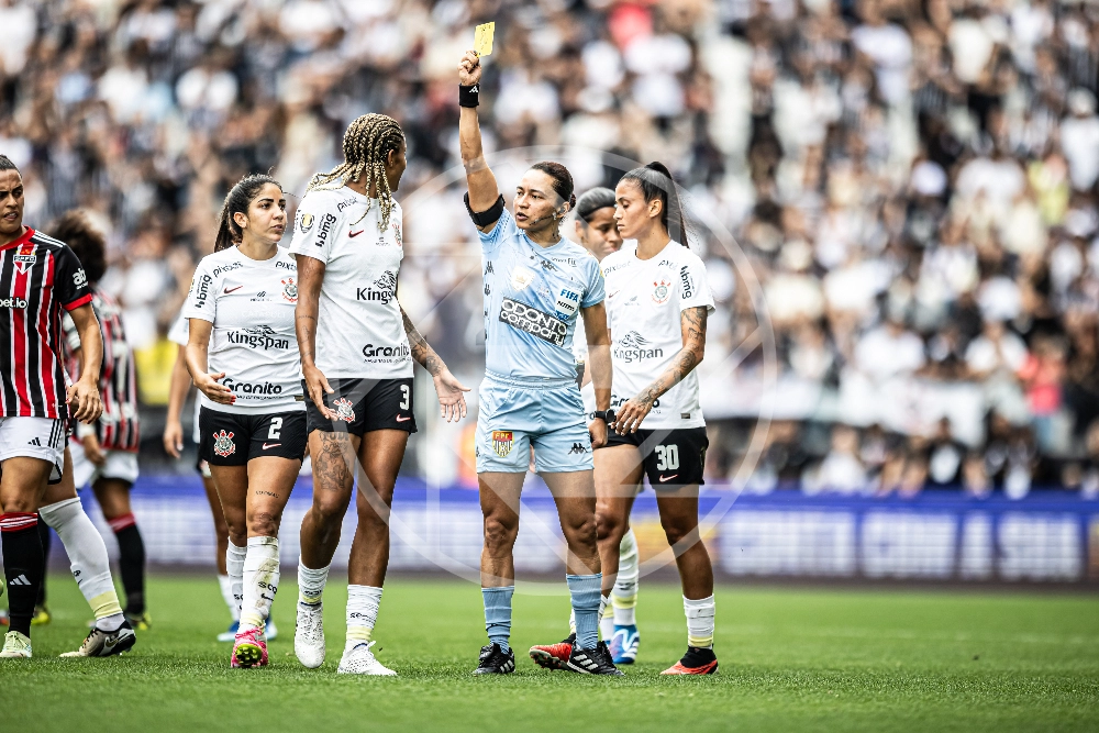 Ketlen (#17 Santos) and Katiuscia (#2 Corinthians) during the Campeonato  Paulista Feminino football match between Corinthians x Santos at Parque Sao  Jorge in Sao Paulo, Brazil. Richard Callis/SPP Credit: SPP Sport Press