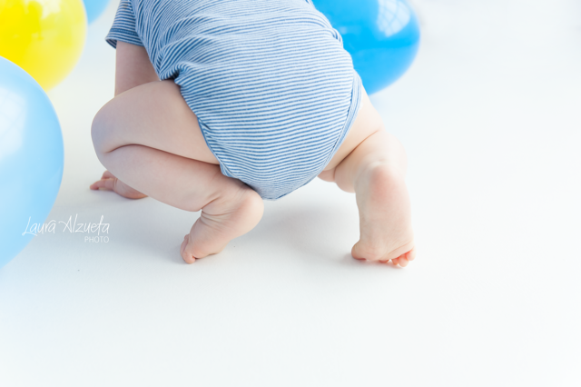 bebê menino com tip top azul book bebe 1 ano fotografia laura alzueta estúdio fotográfico pinheiros são paulo