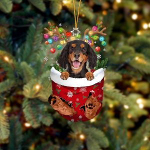 Gordon Setter In Snow Pocket Christmas Ornament&hellip;