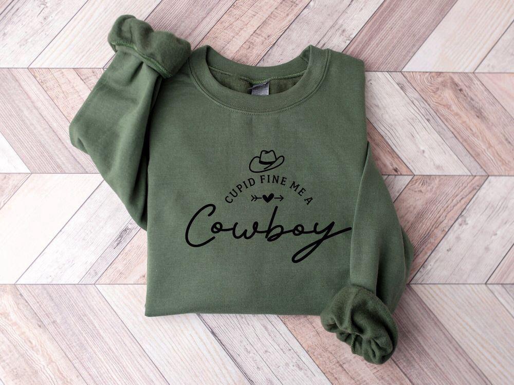 Valentines Sweatshirt, Cupid Find Me A Cowboy Sweatshirt, Howdy Shirt, Cowboy Sweatshirt, Womens Valentines Sweatshirt